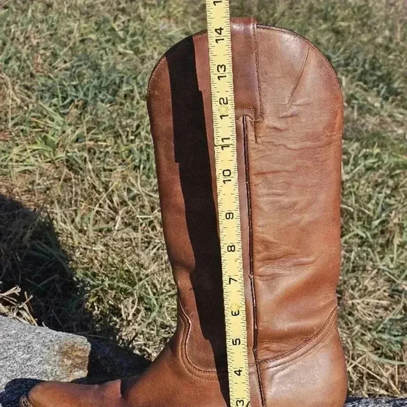 Vintage Brown Leather Cowboy Boots - Picture 15 of 16